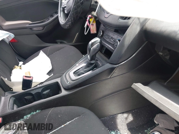 2016 Ford Focus SE with VIN 1FADP3F26GL351775, listed as a IAAI auction lot 42424733 with 164,886 mi miles and . Bid and sale history available at DreamBid. Image 5.