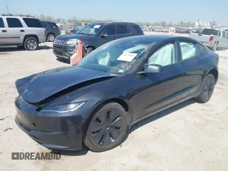 2024 Tesla Model 3 z VIN 5YJ3E1EA5RF843972, wystawiony jako IAAI lot #41873089 z przebiegiem 9 788 mil mil oraz . Historia ofert i sprzedaży dostępna na DreamBid. Obrazek 17.