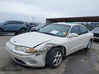 2002 Oldsmobile Aurora with VIN 1G3GR64H124127052, listed as a IAAI auction lot 41646711 with 198,141 mi miles. Bid and sale history available at carsss.com. Image 20.