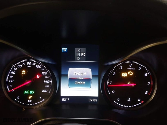 2019 Mercedes-Benz GLC with VIN WDC0G4KB2KV135272, listed as a IAAI auction lot 41445136 with 70,750 mi miles. Bid and sale history available at carsss.com. Image 7.