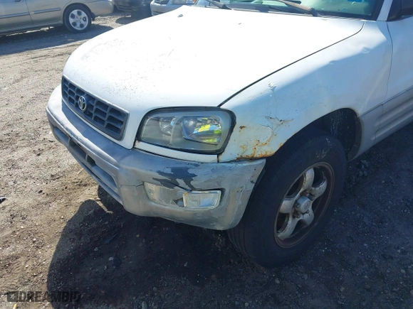1998 Toyota RAV4 with VIN JT3GP10V9W7038486, listed as a IAAI auction lot 41778465 with 157,143 mi miles. Bid and sale history available at carsss.com. Image 6.