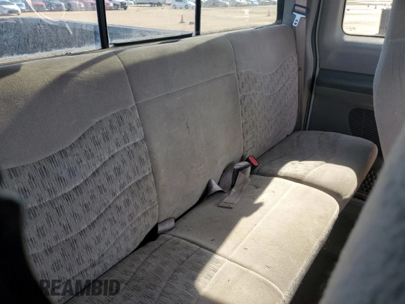 2000 Ford F-250 XL с VIN 3FTNX20L7YMA40480, выставлен на аукционе Copart как лот 88603325 с пробегом 221 869 миль миль и Чистый • Clean title. История ставок и продаж доступна на DreamBid. Изображение 10.