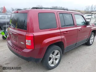 2014 Jeep Patriot Latitude with VIN 1C4NJRFB6ED540761, listed as a IAAI auction lot 41902225 with 216,442 mi miles. Bid and sale history available at carsss.com. Image 4.