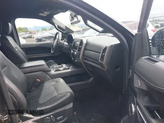 2018 Ford Expedition Max XLT z VIN 1FMJK1JT7JEA25930, wystawiony jako IAAI lot #42207776 z przebiegiem 135 184 mil mil oraz . Historia ofert i sprzedaży dostępna na DreamBid. Obrazek 5.