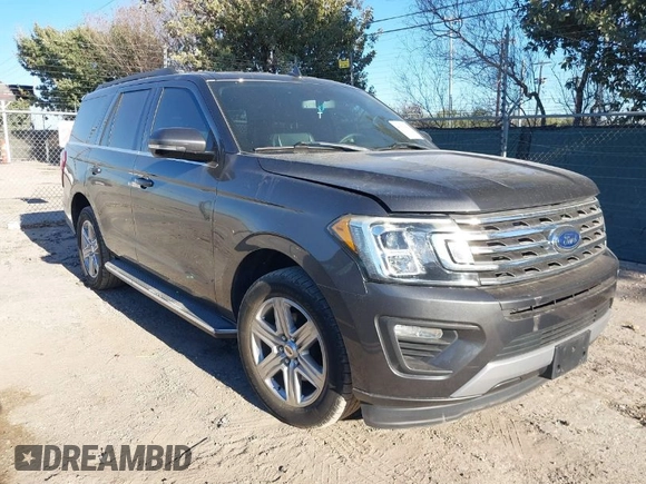2019 Ford Expedition XLT with VIN 1FMJU1HT5KEA76330, listed as a IAAI auction lot 41171664 with 89,548 mi miles. Bid and sale history available at carsss.com. Image 1.