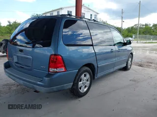 2004 Ford Freestar SES z VIN 2FMZA576X4BA05461, wystawiony jako IAAI lot #42255432 z przebiegiem 115 971 mil mil oraz . Historia ofert i sprzedaży dostępna na DreamBid. Obrazek 4.