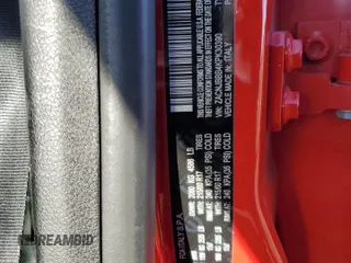 2019 Jeep Renegade Latitude z VIN ZACNJBBB4KPK30390, wystawiony jako Copart lot #50330985 z przebiegiem Nie podano mil oraz Szkoda całkowita • Salvage title. Historia ofert i sprzedaży dostępna na DreamBid. Obrazek 14.