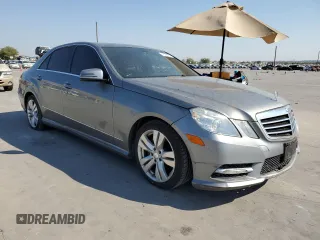 2013 Mercedes-Benz E 400 Sport with VIN WDDHF9FB3DA743580, listed as a Copart auction lot 76195234 with 121,750 mi miles and Clean Title. Bid and sale history available at DreamBid. Image 4.