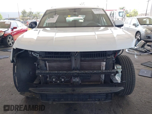 2018 Volkswagen Atlas SE with VIN 1V2CR2CAXJC594811, listed as a IAAI auction lot 42408595 with 65,247 mi miles and . Bid and sale history available at DreamBid. Image 6.