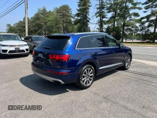 2019 Audi Q7 Premium Plus with VIN WA1LAAF75KD041511, listed as a Copart auction lot 61382725 with 165,707 mi miles and Clean title. Bid and sale history available at DreamBid. Image 4.