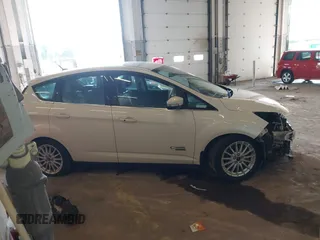 2016 Ford C-Max SEL with VIN 1FADP5CU2GL110832, listed as a IAAI auction lot 41764729 with 119,724 mi miles and . Bid and sale history available at DreamBid. Image 14.