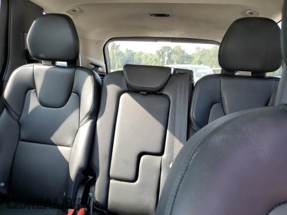 2021 Volvo XC90 Momentum z VIN YV4102CK3M1702436, wystawiony jako Copart lot #66855793 z przebiegiem 41 700 mil mil oraz . Historia ofert i sprzedaży dostępna na DreamBid. Obrazek 10.