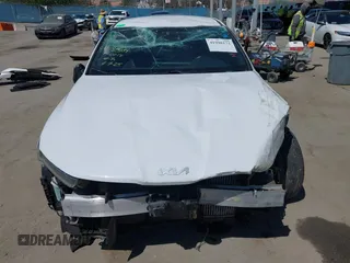 2022 Kia K5 GT-Line z VIN 5XXG64J28NG112507, wystawiony jako IAAI lot #41998172 z przebiegiem 43 915 mil mil oraz . Historia ofert i sprzedaży dostępna na DreamBid. Obrazek 13.