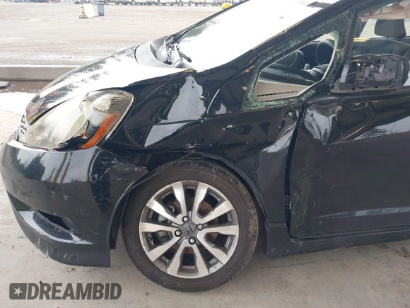 2013 Honda Fit Sport с VIN JHMGE8H59DC042068, выставлен на аукционе IAAI как лот 41803884 с пробегом 128 223 миль миль и . История ставок и продаж доступна на DreamBid. Изображение 6.