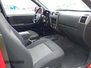 2010 GMC Canyon SLE1 z VIN 1GTDSCDE0A8137817, wystawiony jako IAAI lot #42178917 z przebiegiem 208 192 mil mil oraz . Historia ofert i sprzedaży dostępna na DreamBid. Obrazek 5.