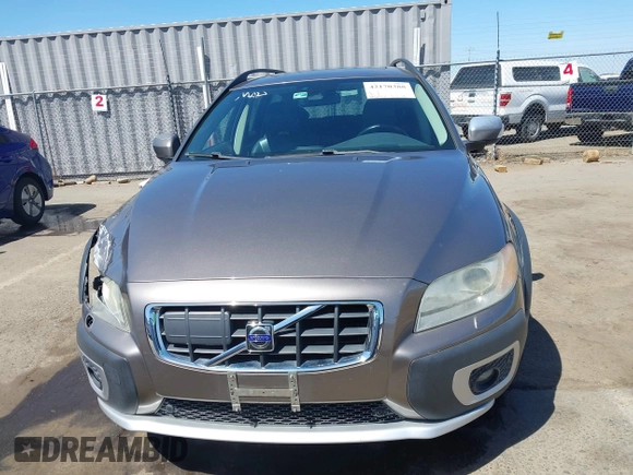 2008 Volvo XC70 with VIN YV4BZ982681037503, listed as a IAAI auction lot 42170388 with 192,516 mi miles and . Bid and sale history available at DreamBid. Image 13.