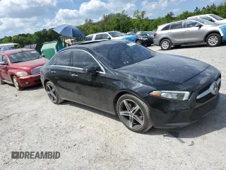 2021 Mercedes-Benz A 220 z VIN W1K3G4FB6MJ301564, wystawiony jako Copart lot #52358605 z przebiegiem 120 746 mil mil oraz Szkoda całkowita • Salvage title. Historia ofert i sprzedaży dostępna na DreamBid. Obrazek 4.