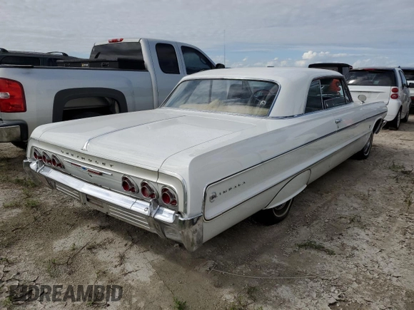 1964 Chevrolet Impala z VIN 41847J219664, wystawiony jako Copart lot #75891214 z przebiegiem 47 312 mil mil oraz Szkoda całkowita • Salvage title. Historia ofert i sprzedaży dostępna na DreamBid. Obrazek 3.