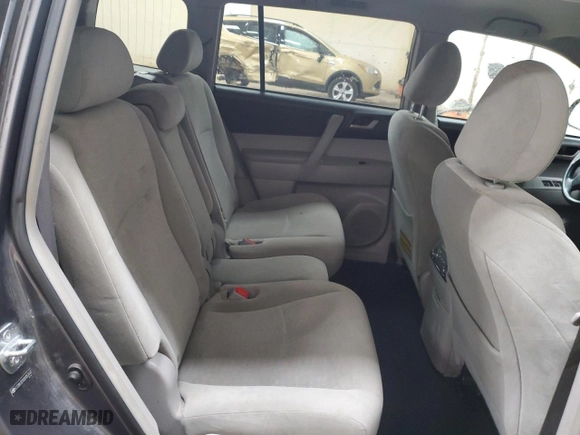 2011 Toyota Highlander with VIN 5TDBK3EH5BS053442, listed as a Copart auction lot 45643355 with 137,043 mi miles and Clean Title. Bid and sale history available at carsss.com. Image 11.
