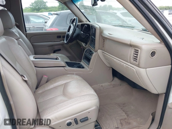 2006 Chevrolet Suburban LS with VIN 3GNFK16Z76G123399, listed as a IAAI auction lot 42245504 with 167,489 mi miles and . Bid and sale history available at DreamBid. Image 5.