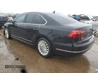 2017 Volkswagen Passat SE z VIN 1VWBT7A35HC005459, wystawiony jako Copart lot #43448015 z przebiegiem 141 540 mil mil oraz Szkoda całkowita • Salvage title. Historia ofert i sprzedaży dostępna na DreamBid. Obrazek 2.