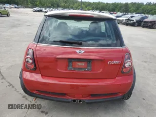 2006 MINI Hardtop S z VIN WMWRE33586TJ35233, wystawiony jako Copart lot #55118115 z przebiegiem 126 066 mil mil oraz Szkoda całkowita • Salvage title. Historia ofert i sprzedaży dostępna na DreamBid. Obrazek 6.