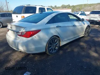 2013 Hyundai Sonata Limited with VIN 5NPEC4AB3DH706800, listed as a IAAI auction lot 41481822 with 205,903 mi miles and . Bid and sale history available at carsss.com. Image 4.