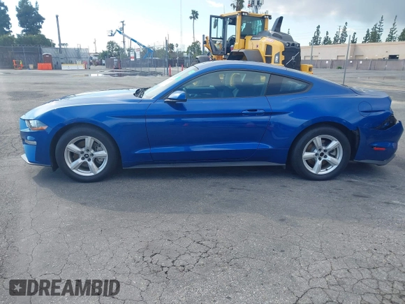 2018 Ford Mustang EcoBoost z VIN 1FA6P8TH0J5172447, wystawiony jako IAAI lot #41657679 z przebiegiem 21 422 mil mil oraz . Historia ofert i sprzedaży dostępna na DreamBid. Obrazek 14.