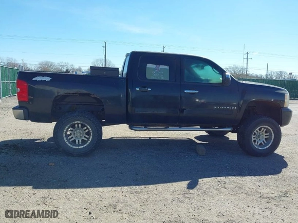 2008 Chevrolet Silverado 1500 LT w/1LT with VIN 2GCEK13M181171750, listed as a IAAI auction lot 41760188 with 160,625 mi miles. Bid and sale history available at carsss.com. Image 13.