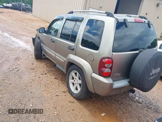 2005 Jeep Liberty Limited z VIN 1J4GK58K15W633519, wystawiony jako IAAI lot #42240372 z przebiegiem 189 926 mil mil oraz . Historia ofert i sprzedaży dostępna na DreamBid. Obrazek 3.