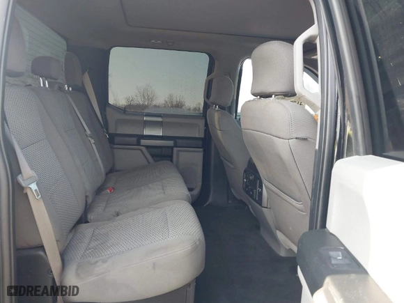 2017 Ford Super Duty F-250 SRW Lariat with VIN 1FT7W2BTXHEE16331, listed as a IAAI auction lot 41770428 with 71,992 mi miles. Bid and sale history available at carsss.com. Image 8.
