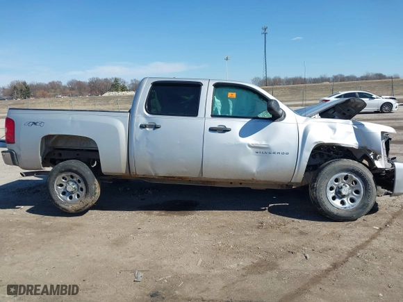 2010 Chevrolet Silverado 1500 LS with VIN 3GCRKREA3AG205283, listed as a IAAI auction lot 41757424 with 1 mi miles. Bid and sale history available at carsss.com. Image 12.