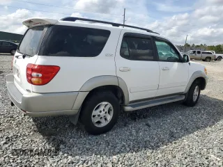 2003 Toyota Sequoia SR5 with VIN 5TDZT34A13S145830, listed as a Copart auction lot 49093185 with 226,483 mi miles and Salvage Title. Bid and sale history available at DreamBid. Image 3.