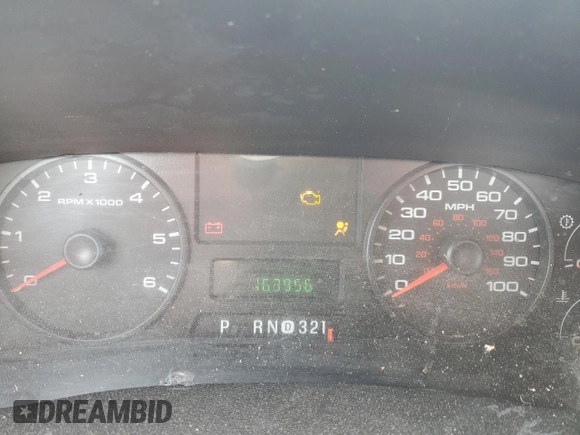 2007 Ford F-250 XL with VIN 1FTNF21597EA76663, listed as a Copart auction lot 41736475 with 163,956 mi miles and Salvage Title. Bid and sale history available at DreamBid. Image 9.