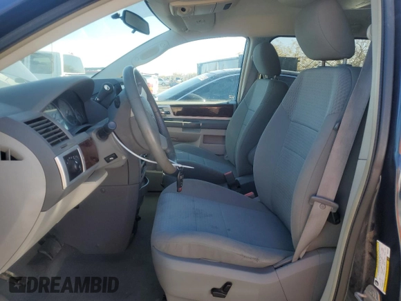 2009 Chrysler Town & Country Touring with VIN 2A8HR54159R663875, listed as a Copart auction lot 46327725 with 188,107 mi miles and Salvage Title. Bid and sale history available at DreamBid. Image 7.