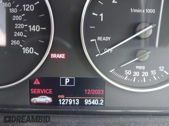 2013 BMW 3 Series 328i xDrive с VIN WBA3B5G55DNS04935, выставлен на аукционе IAAI как лот 42205399 с пробегом 127 913 миль миль и . История ставок и продаж доступна на DreamBid. Изображение 7.