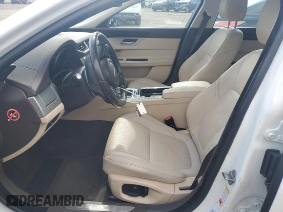 2016 Jaguar XF 35t Prestige with VIN SAJBK4BV3GCY19128, listed as a Copart auction lot 74187394 with 70,510 mi miles and Salvage Title. Bid and sale history available at carsss.com. Image 7.