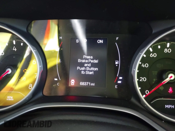 2020 Jeep Compass Latitude w/Sun/Safety Pkg with VIN 3C4NJCBB1LT102627, listed as a IAAI auction lot 41657827 with 68,371 mi miles. Bid and sale history available at carsss.com. Image 15.