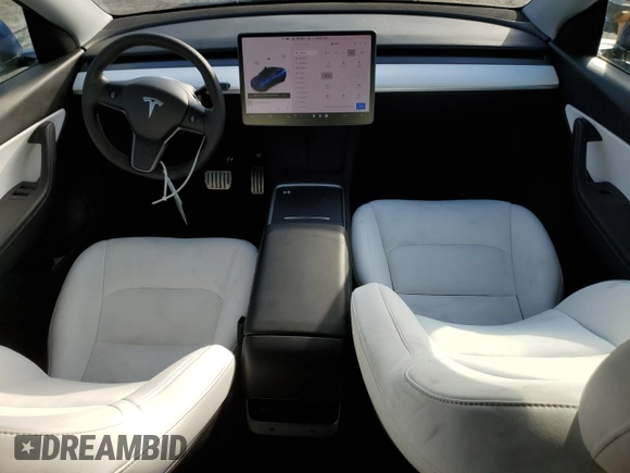 2021 Tesla Model Y Performance z VIN 5YJYGDEF8MF215815, wystawiony jako Copart lot #44752105 z przebiegiem 45 491 mil mil oraz Szkoda całkowita • Salvage title. Historia ofert i sprzedaży dostępna na DreamBid. Obrazek 8.