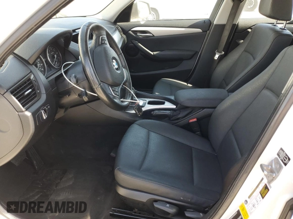 2014 BMW X1 sDrive28i z VIN WBAVM1C51EVW49045, wystawiony jako Copart lot #59548915 z przebiegiem 140 853 mil mil oraz Czysty tytuł • Clean title. Historia ofert i sprzedaży dostępna na DreamBid. Obrazek 7.