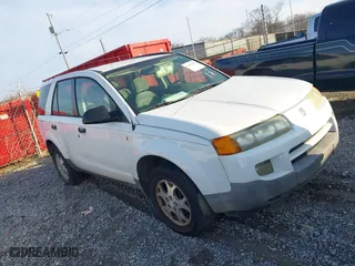 2003 Saturn VUE with VIN 5GZCZ63B83S869309, listed as a IAAI auction lot 41451246 with 211,399 mi miles. Bid and sale history available at carsss.com. Image 1.