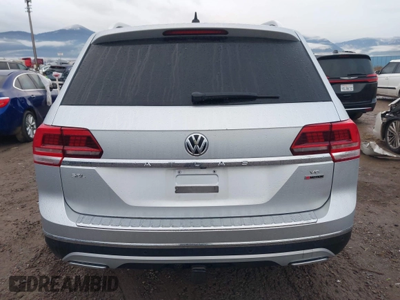 2018 Volkswagen Atlas SEL Premium with VIN 1V2NR2CA8JC575425, listed as a IAAI auction lot 41104744 with 62,774 mi miles and . Bid and sale history available at DreamBid. Image 17.