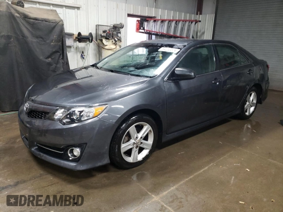2012 Toyota Camry L with VIN 4T1BF1FK0CU555786, listed as a Copart auction lot 84233524 with 105,463 mi miles and Salvage Title. Bid and sale history available at carsss.com. Image 1.