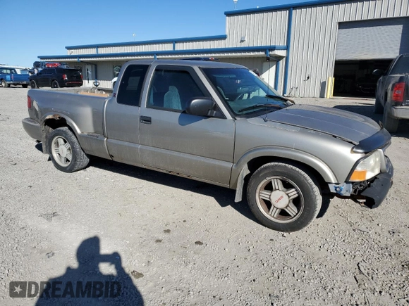 2000 GMC Sonoma SLS w/1SF Pkg with VIN 1GTCS1950Y8267762, listed as a Copart auction lot 47273445 with 117,180 mi miles and Salvage Title. Bid and sale history available at carsss.com. Image 4.