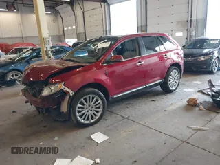 2013 Lincoln MKX with VIN 2LMDJ6JK2DBL05828, listed as a IAAI auction lot 41871126 with 97,094 mi miles. Bid and sale history available at carsss.com. Image 18.