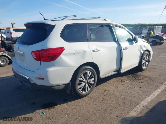 2017 Nissan Pathfinder SL with VIN 5N1DR2MN1HC627322, listed as a IAAI auction lot 41725381 with 107,934 mi miles. Bid and sale history available at carsss.com. Image 4.