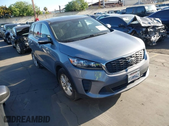 2020 Kia Sorento LX with VIN 5XYPG4A30LG699221, listed as a IAAI auction lot 41906516 with 59,482 mi miles. Bid and sale history available at carsss.com. Image 1.