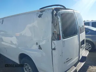 2005 Chevrolet Express Cargo with VIN 1GCFG15X351206710, listed as a IAAI auction lot 40946502 with 242,421 mi miles and . Bid and sale history available at DreamBid. Image 6.