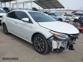 2016 Toyota Avalon Hybrid XLE Premium with VIN 4T1BD1EB1GU055102, listed as a IAAI auction lot 41681361 with 61,550 mi miles. Bid and sale history available at carsss.com. Image 1.