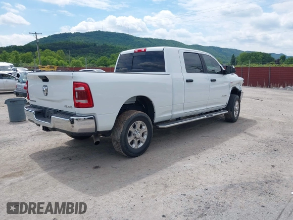 2022 Ram 2500 Big Horn with VIN 3C6UR5MJ0NG383441, listed as a IAAI auction lot 42368641 with 27,903 mi miles and . Bid and sale history available at DreamBid. Image 4.